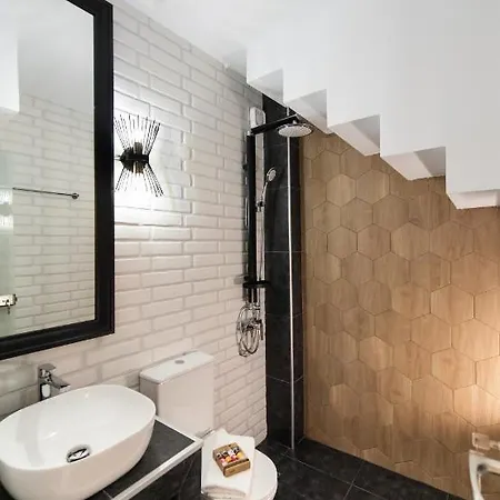 Mangata Chic Apartments Nikiana